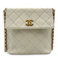 Chain Flap CC Shoulder Bag White in Calfskin, Gold hardware