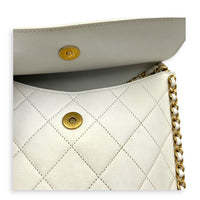 Chain Flap CC Shoulder Bag White in Calfskin, Gold hardware