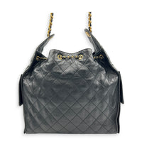 C25 Medium Black Shoulder Bag in Caviar Leather, Gold hardware