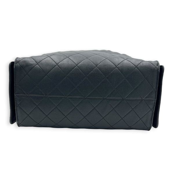 C25 Medium Black Shoulder Bag in Caviar Leather, Gold hardware