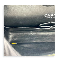 Classic Medium Black Shoulder Bag in Patent Leather, Silver hardware