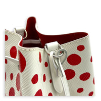 x Yayoi Kusama NeoNoe BB White Top Handle Bag in Epi Leather, Silver hardware