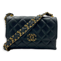23K CC Flap Shoulder Bag Black in Calfskin, Gold hardware