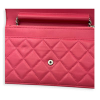 CC Wallet On Chain Pink in Lambskin, Silver hardware
