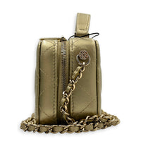 CC Vanity Top Handle Gold in Lambskin, Gold hardware