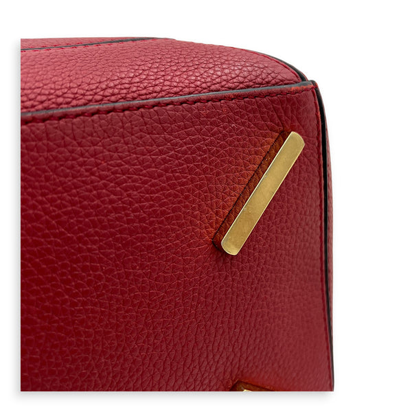 Puzzle Shoulder Bag Red in Calfskin, Gold hardware