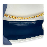 Envelope Shoulder Bag White in Grained Leather, Gold hardware