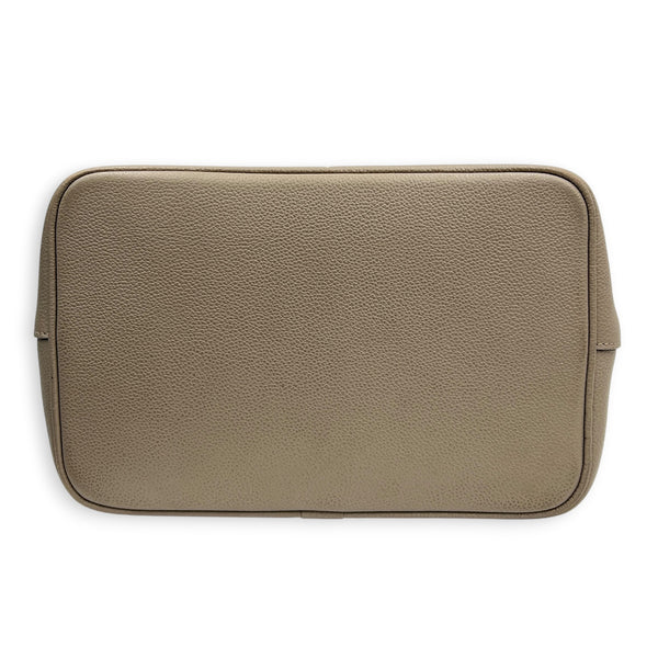 NeoNoe Bucket Bag Beige in Empreinte Leather, Gold hardware