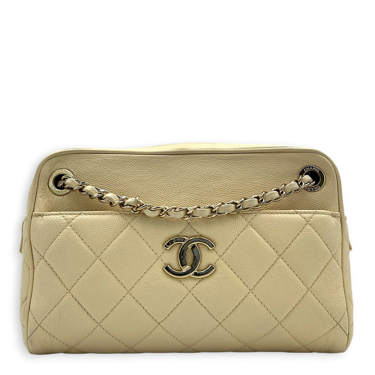 CC Camera Shoulder Bag Beige in Caviar Leather, Gold hardware