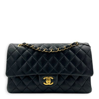 Classic Medium Black Shoulder Bag in Lambskin, Gold hardware