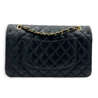 Classic Medium Black Shoulder Bag in Lambskin, Gold hardware