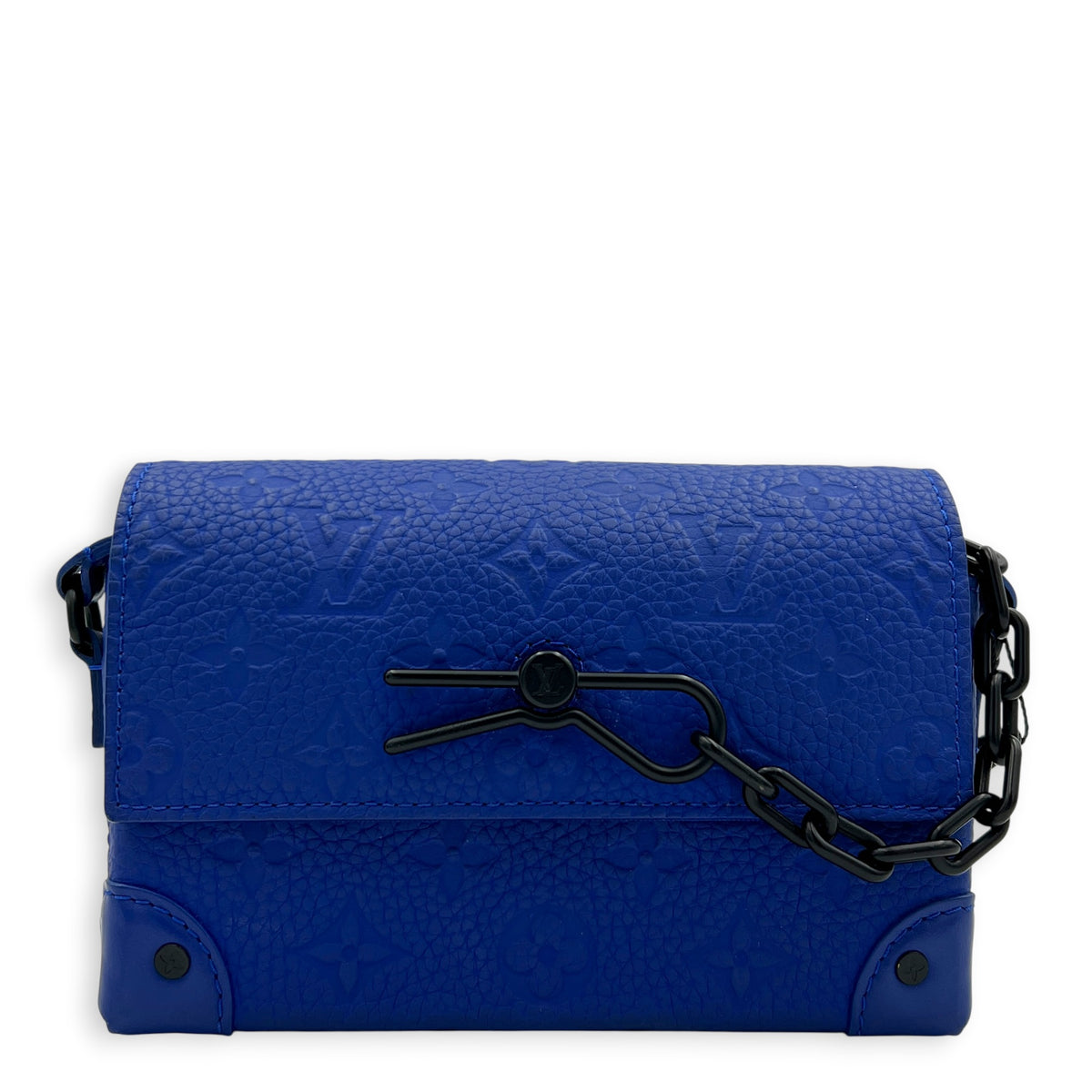 Steamer Wearable Wallet Shoulder Bag Blue in Taurillon Leather, Black hardware