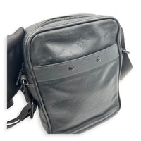 Danube Shoulder Bag Black in Calfskin, Black hardware