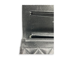 Classic Wallet On Chain Black in Caviar Leather, Silver hardware