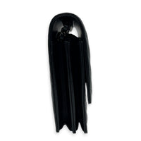 2.55 Wallet On Chain Black in Calfskin, Black hardware