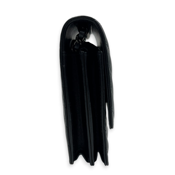 2.55 Wallet On Chain Black in Calfskin, Black hardware