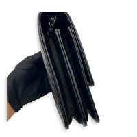 2.55 Wallet On Chain Black in Calfskin, Black hardware