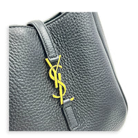 Le 5 A 7 Shoulder Bag Baby Black in Calfskin, Gold hardware