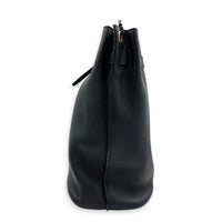 Boucle Bucket Bag Black in Calfskin, Gold hardware