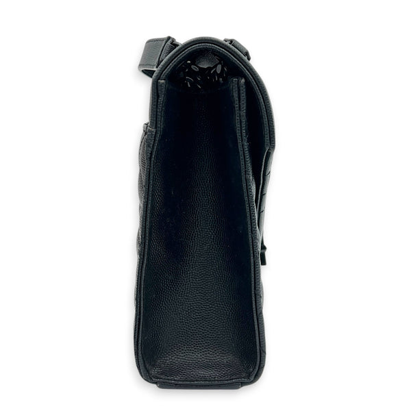 Envelope Black Shoulder Bag in Caviar Leather, Gunmetal hardware