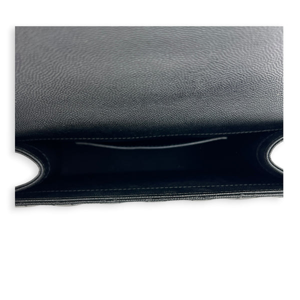 Envelope Black Shoulder Bag in Caviar Leather, Gunmetal hardware