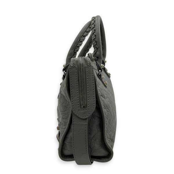 City Small Grey Shoulder Bag in Distressed Leather, Silver hardware