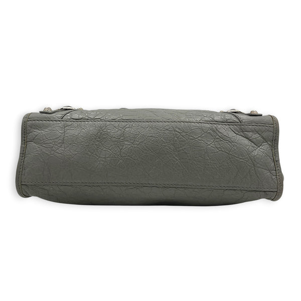 City Small Grey Shoulder Bag in Distressed Leather, Silver hardware