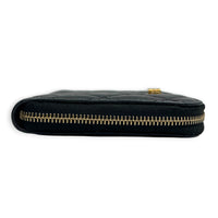2.55 Wallet Zipped Black in Distressed Leather, Gold hardware