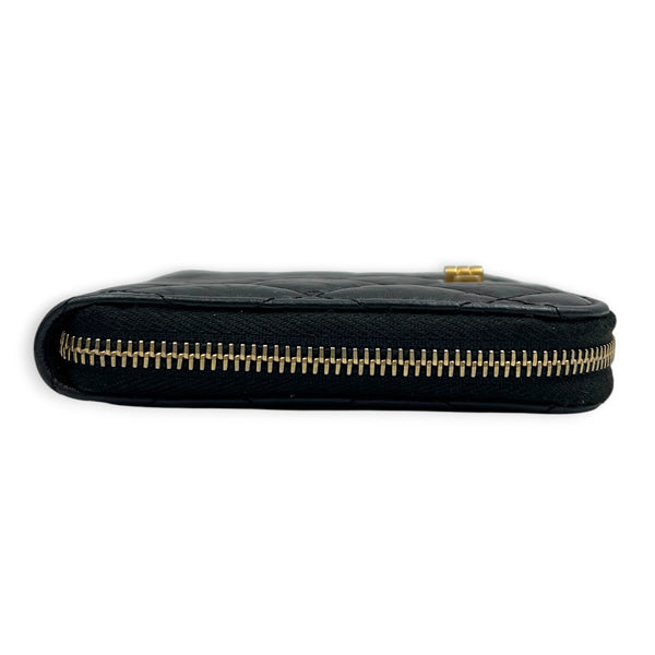 2.55 Wallet Zipped Black in Distressed Leather, Gold hardware