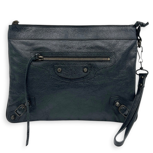 Classic Clutch Noir in Lambskin, Antique Brass hardware