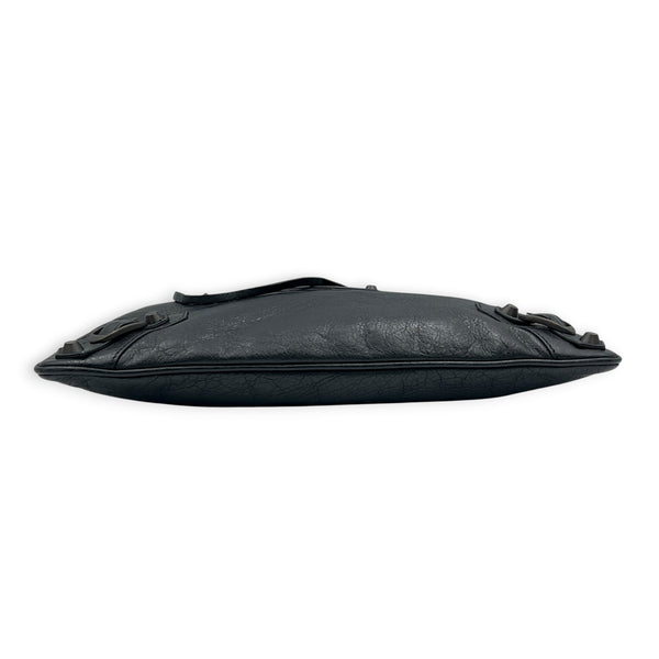 Classic Clutch Noir in Lambskin, Antique Brass hardware